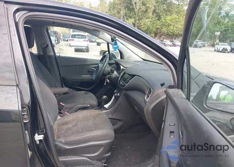 2019 Chevrolet Trax Ls z USA, uszkodzony, nr VIN 3GNCJNSB1KL130548